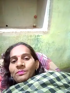 Snapshot of Khusbu77A chatting on 12/20/25, 04:14 Khusbu77A online show from 12/20/25, 04:14