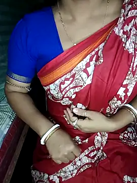 Snapshot of MAHI066 chatting on 03/22/26, 07:39 MAHI066 online show from 03/22/26, 07:39