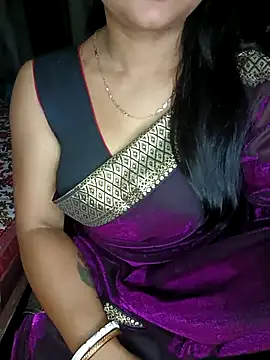 Snapshot of MAHI066 chatting on 05/07/26, 08:14 MAHI066 online show from 05/07/26, 08:14