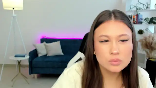 ArnitaAsma online show from 12/19/25, 10:00