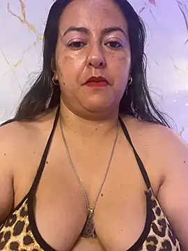 Snapshot of evelyn_harpeery chatting on 06/03/26, 10:40 evelyn harpeery online show from 06/03/26, 10:40