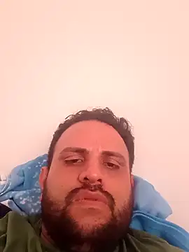 Snapshot of bramcho chatting on 12/17/25, 06:47 bramcho online show from 12/17/25, 06:47