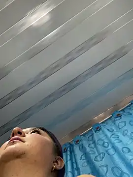 Snapshot of Rousse_SQ chatting on 12/18/25, 07:31 Rousse SQ online show from 12/18/25, 07:31