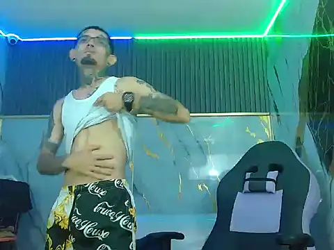 Boy tatto77 online show from 05/19/26, 01:56