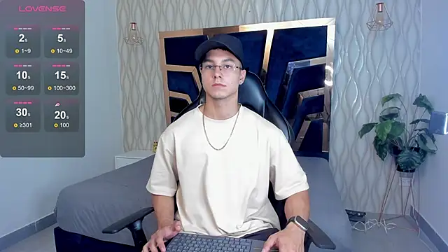 Snapshot of Noah_Clarkk chatting on 03/11/26, 05:19 Noah Clarkk online show from 03/11/26, 05:19