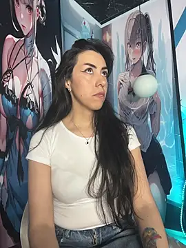 Snapshot of Sky_Girl_LS chatting on 12/18/25, 02:50 Sky Girl LS online show from 12/18/25, 02:50