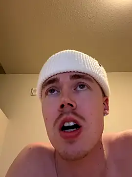 Snapshot of lukalovesyou chatting on 12/18/25, 05:02 lukalovesyou online show from 12/18/25, 05:02