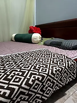 Sweet-Berryy online show from 05/10/26, 03:06