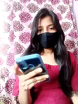 Snapshot of Surbhi-dixit chatting on 12/18/25, 07:25 Surbhi-dixit online show from 12/18/25, 07:25