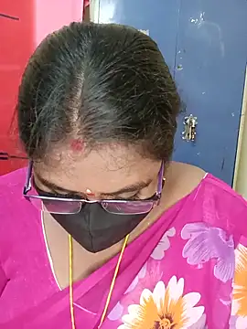 Snapshot of sirisha__9 chatting on 05/15/26, 10:50 sirisha 9 online show from 05/15/26, 10:50