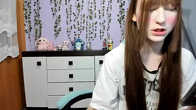Snapshot of Yoonhee_ki chatting on 03/10/26, 02:55 Yoonhee ki online show from 03/10/26, 02:55