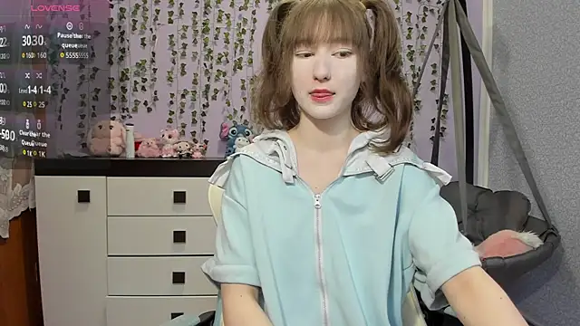 Snapshot of Yoonhee_ki chatting on 05/12/26, 01:52 Yoonhee ki online show from 05/12/26, 01:52