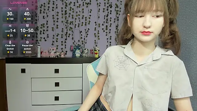Snapshot of Yoonhee_ki chatting on 05/16/26, 11:42 Yoonhee ki online show from 05/16/26, 11:42