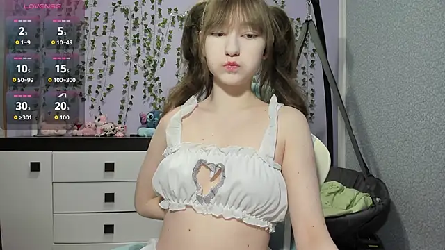 Snapshot of Yoonhee_ki chatting on 06/07/26, 06:33 Yoonhee ki online show from 06/07/26, 06:33