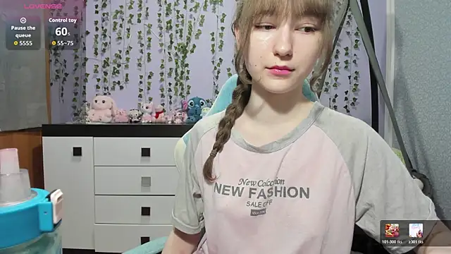 Snapshot of Yoonhee_ki chatting on 06/14/26, 11:18 Yoonhee ki online show from 06/14/26, 11:18
