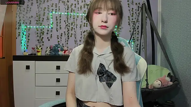 Snapshot of Yoonhee_ki chatting on 06/29/26, 02:17 Yoonhee ki online show from 06/29/26, 02:17