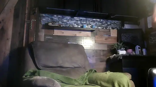MISTERANDDEMI online show from 05/19/26, 07:37