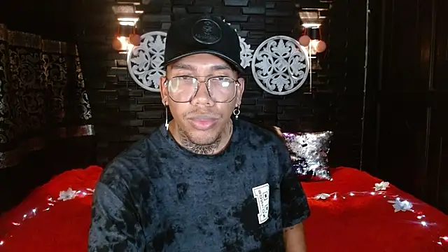 THIAN KNOX online show from 12/19/25, 05:53