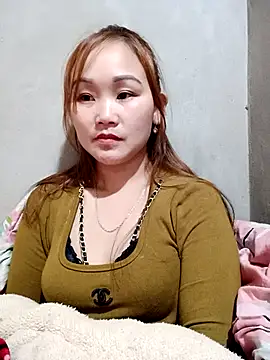 Snapshot of yula-bi chatting on 02/10/26, 12:37 yula-bi online show from 02/10/26, 12:37