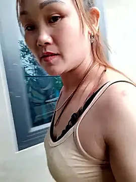 Snapshot of yula-bi chatting on 03/17/26, 10:18 yula-bi online show from 03/17/26, 10:18
