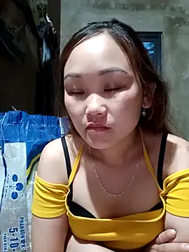 Snapshot of yula-bi chatting on 05/24/26, 10:04 yula-bi online show from 05/24/26, 10:04
