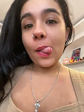 Snapshot of ateneacute chatting on 05/03/26, 01:39 ateneacute online show from 05/03/26, 01:39