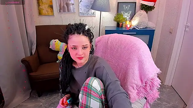 Snapshot of SarahShelby chatting on 01/18/26, 11:03 SarahShelby online show from 01/18/26, 11:03