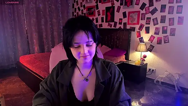 Snapshot of SarahShelby chatting on 02/21/26, 10:38 SarahShelby online show from 02/21/26, 10:38