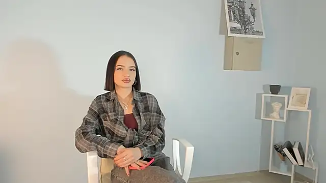 BrittnyRodney online show from 12/21/25, 07:37