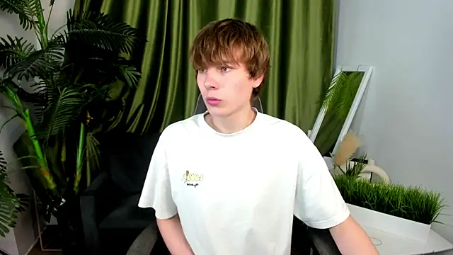 andyyzzz online show from 06/24/26, 08:30