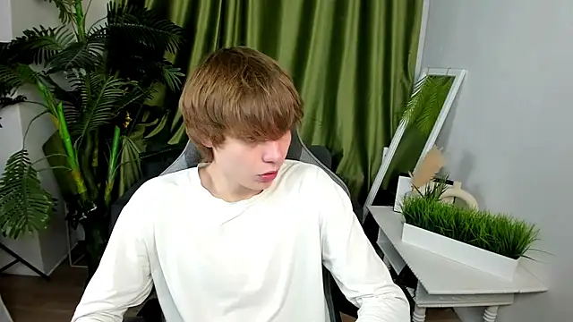 andyyzzz online show from 07/05/26, 06:59