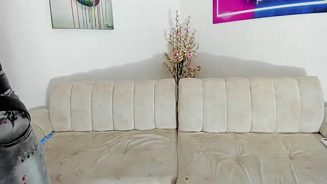 Hot Max 1 online show from 12/22/25, 09:01