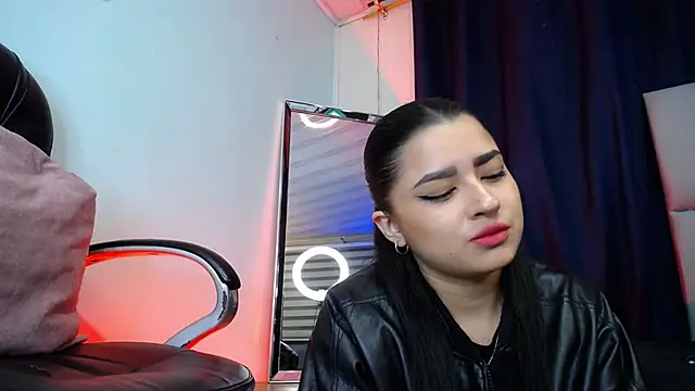 Emilyy05  online show from 02/28/26, 03:29