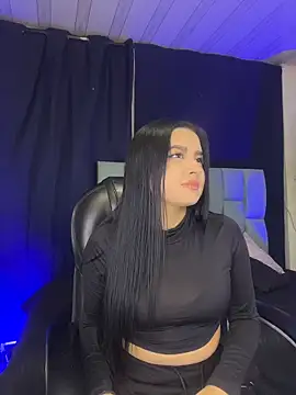Emilyy05  online show from 06/12/26, 12:53