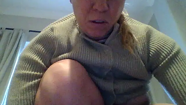 Snapshot of jennyblondeuk chatting on 01/13/26, 02:55 jennyblondeuk online show from 01/13/26, 02:55