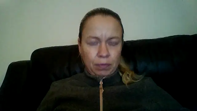 Snapshot of jennyblondeuk chatting on 01/17/26, 07:39 jennyblondeuk online show from 01/17/26, 07:39