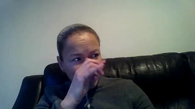 Snapshot of jennyblondeuk chatting on 01/19/26, 04:00 jennyblondeuk online show from 01/19/26, 04:00