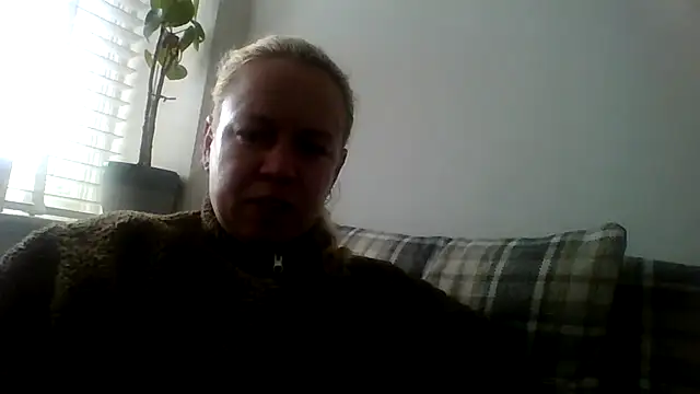 Snapshot of jennyblondeuk chatting on 02/20/26, 03:01 jennyblondeuk online show from 02/20/26, 03:01