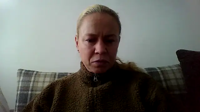 Snapshot of jennyblondeuk chatting on 02/26/26, 03:11 jennyblondeuk online show from 02/26/26, 03:11
