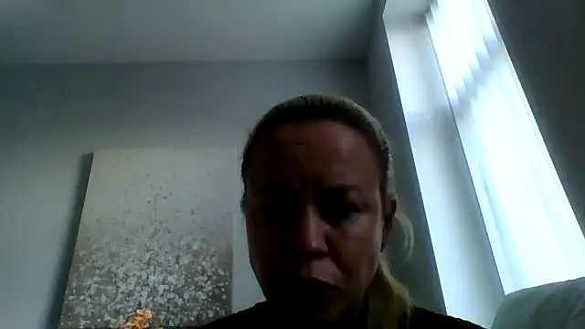 Snapshot of jennyblondeuk chatting on 03/25/26, 03:07 jennyblondeuk online show from 03/25/26, 03:07