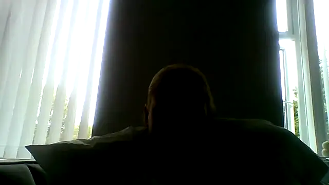 Snapshot of jennyblondeuk chatting on 04/01/26, 02:14 jennyblondeuk online show from 04/01/26, 02:14