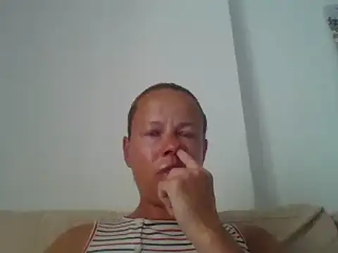 Snapshot of jennyblondeuk chatting on 06/05/26, 03:18 jennyblondeuk online show from 06/05/26, 03:18