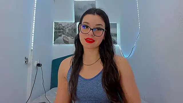Snapshot of RedAssHottie chatting on 01/18/25, 04:15 RedAssHottie online show from 01/18/25, 04:15