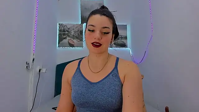 Snapshot of RedAssHottie chatting on 03/06/25, 04:08 RedAssHottie online show from 03/06/25, 04:08