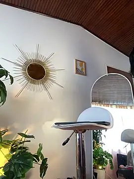  zoe bakerr online show from 07/14/26, 07:30