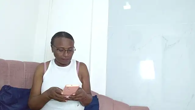 CleopatraIsis online show from 12/22/25, 07:33