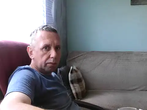 Snapshot of rozmarynowski chatting on 06/14/26, 08:16 rozmarynowski online show from 06/14/26, 08:16