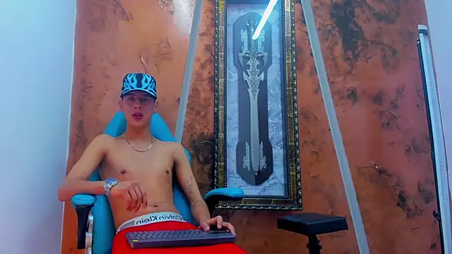 tommy bigcock19  online show from 12/22/25, 07:05