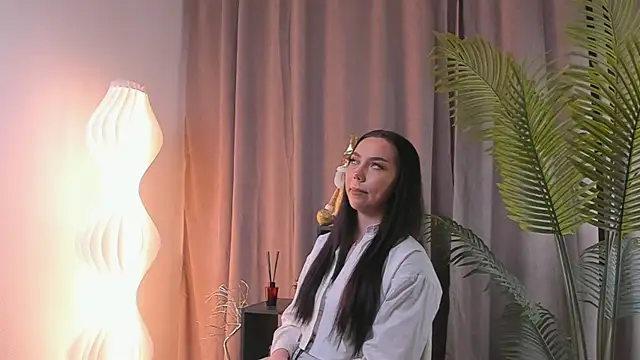 MamieHatchett online show from 12/22/25, 10:01