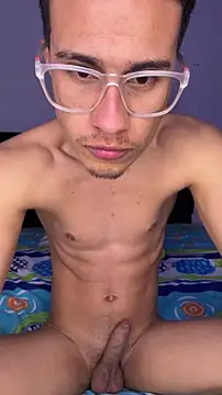 Snapshot of Latin_Paisa_Boy chatting on 02/17/26, 01:24 Latin Paisa Boy online show from 02/17/26, 01:24